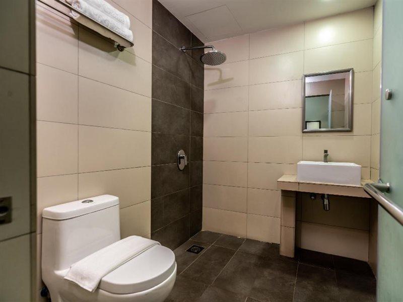 Orange Hotel Kota Kemuning @ שאה אלאם מראה חיצוני תמונה